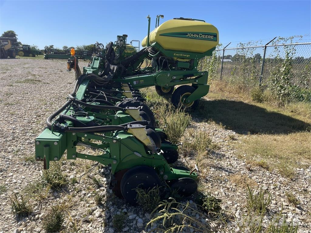 John Deere 1725 CCS معدات بذر