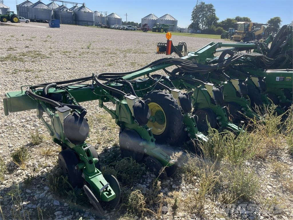 John Deere 1725 CCS معدات بذر