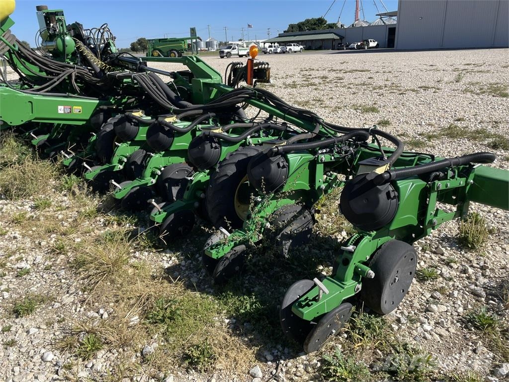 John Deere 1725 CCS معدات بذر