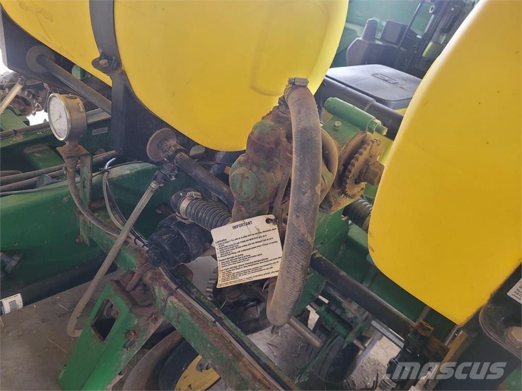 John Deere 1750 Sadiace stroje