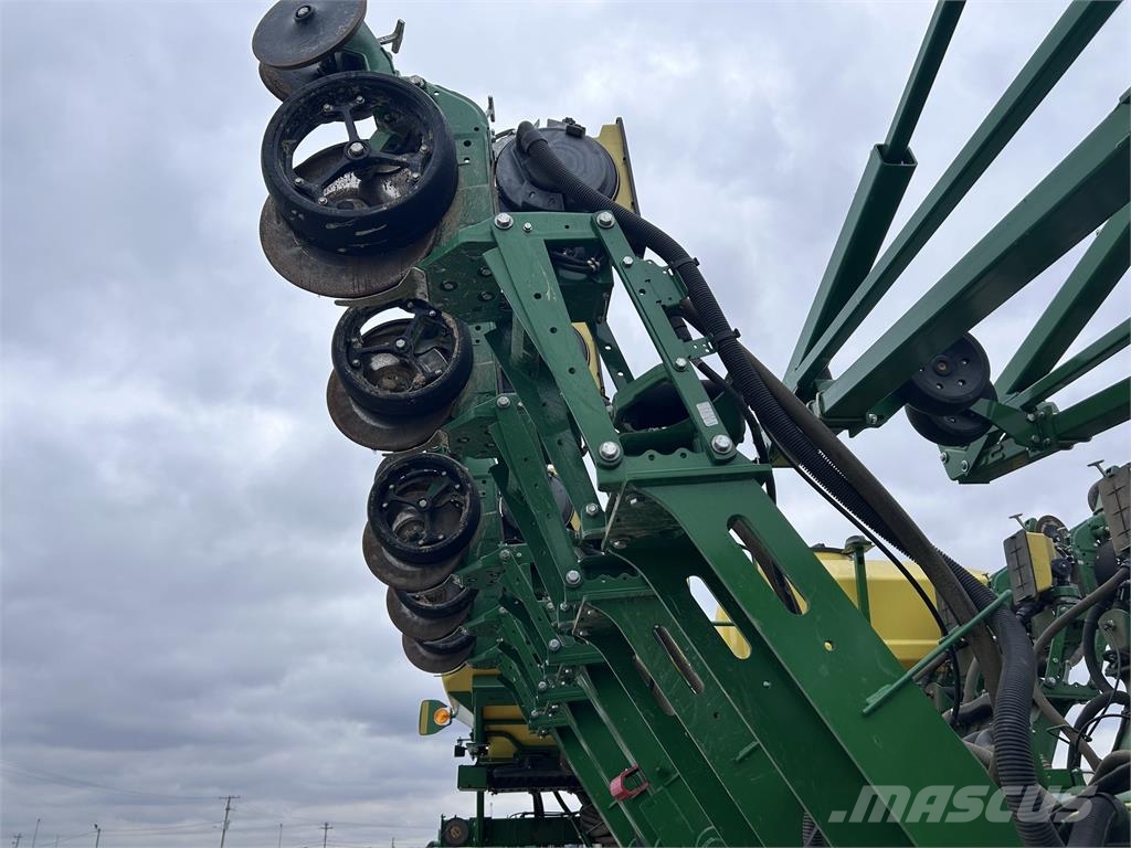 John Deere 1795 Istutuskoneet