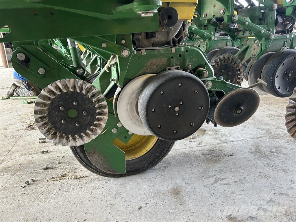 John Deere 1795 Sadilniki