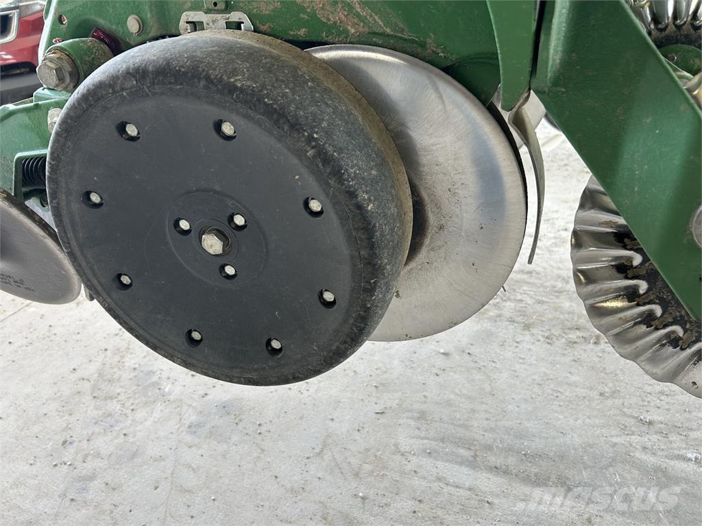 John Deere 1795 Sadilniki