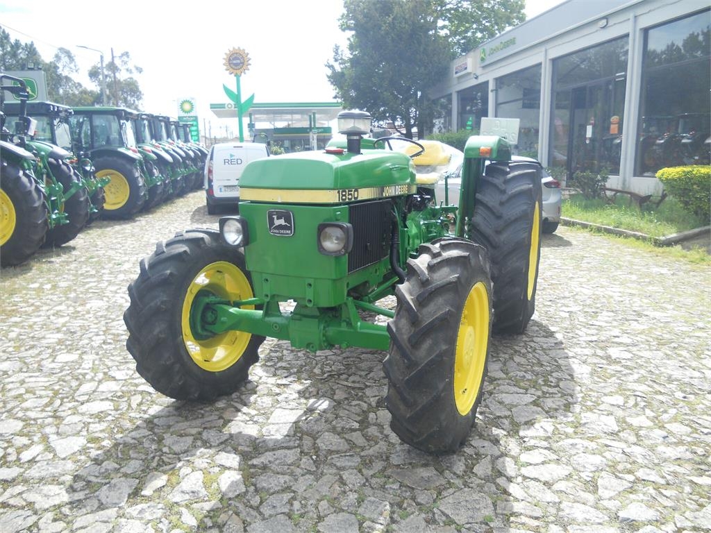 John Deere 1850 Трактора