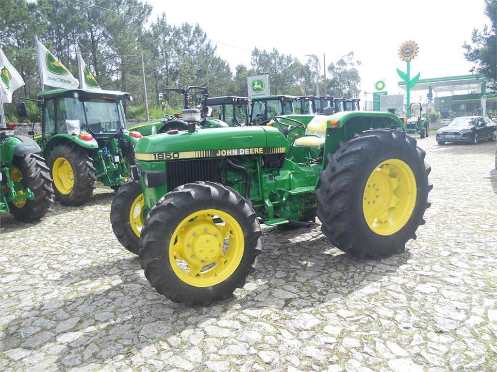 John Deere 1850 Трактора