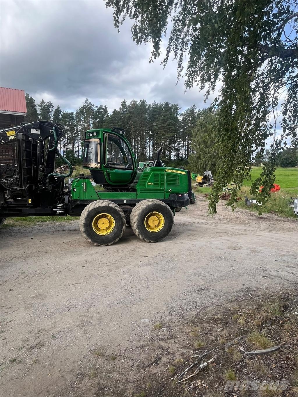 John Deere 1910G Forwarder