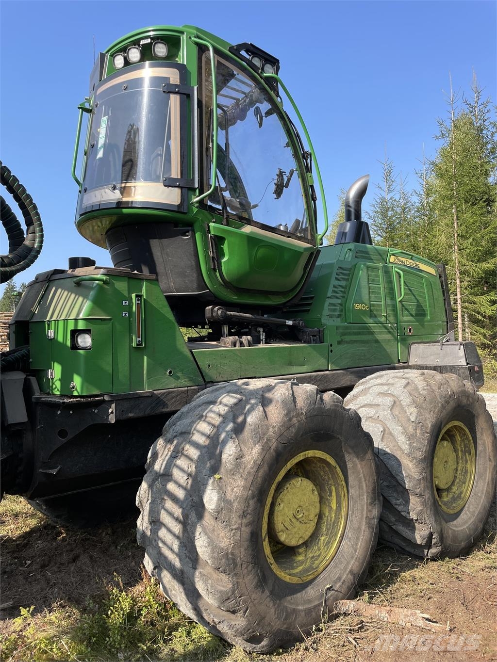 John Deere 1910G Lassbærere