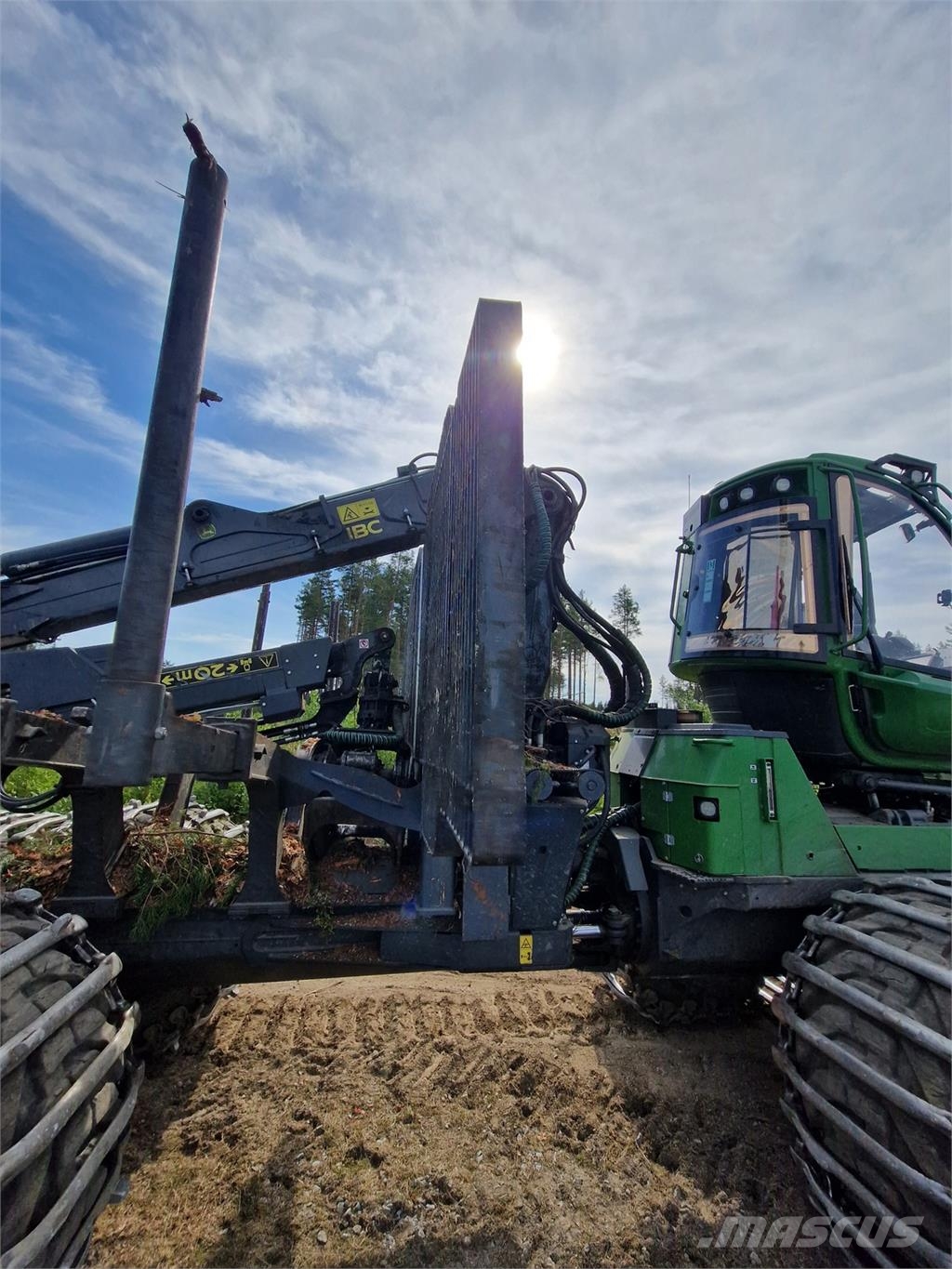 John Deere 1910G Lassbærere