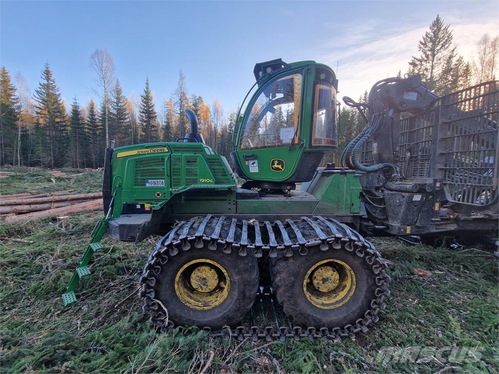 John Deere 1910G Forvarderi
