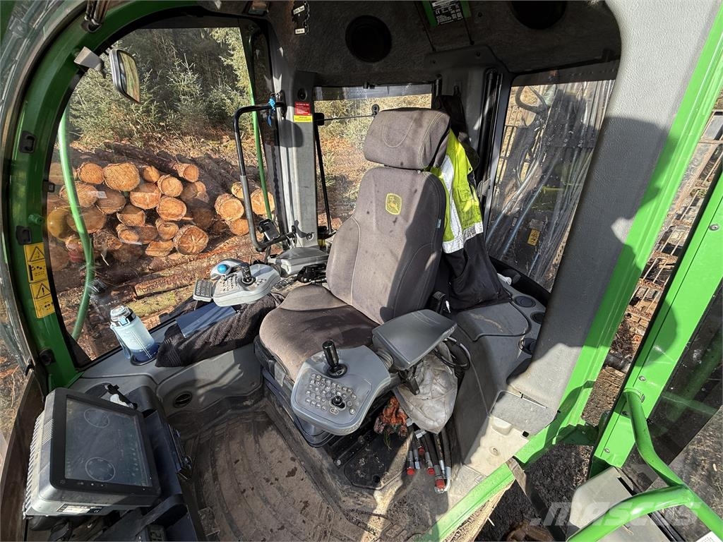John Deere 1910G Форвардери