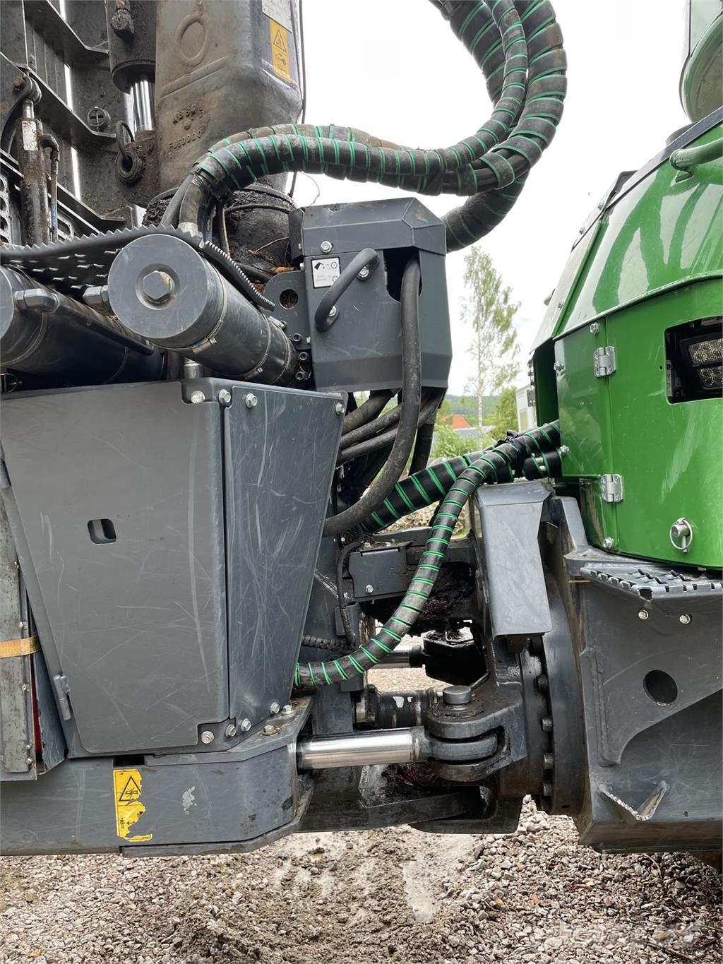 John Deere 1910G شاحنات
