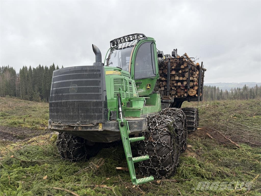 John Deere 1910G شاحنات