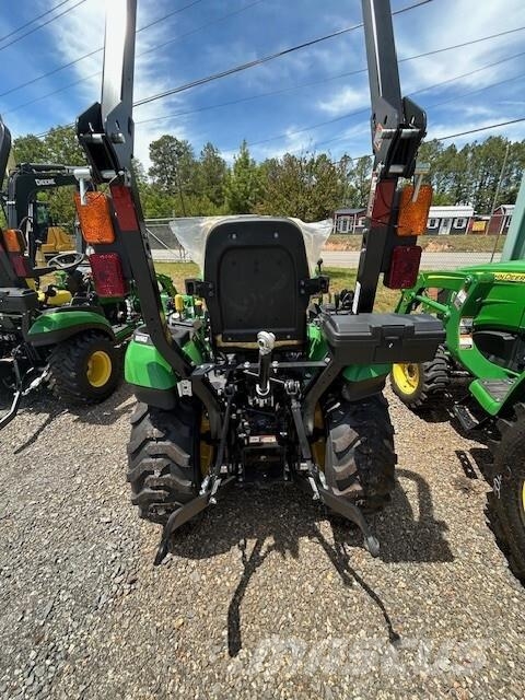 John Deere 2025R 소형 트랙터