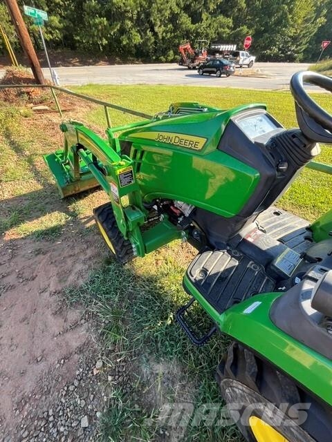 John Deere 2025R Kompakte traktorer