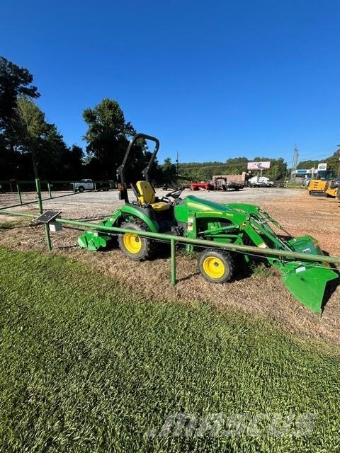 John Deere 2025R Kompakte traktorer