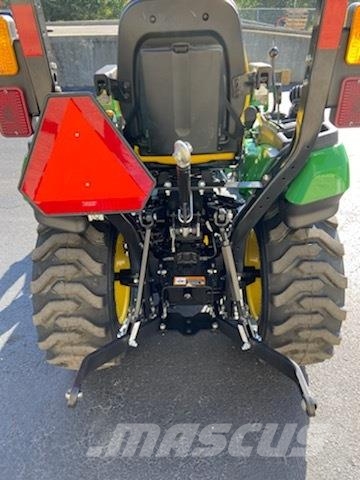 John Deere 2025R جرارات مدمجة