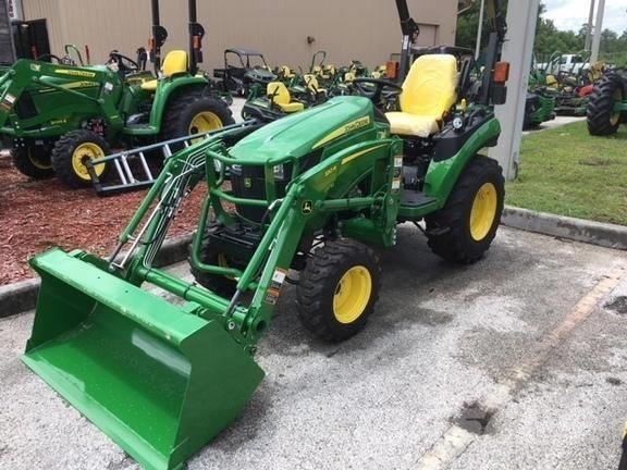 John Deere 2025R جرارات مدمجة