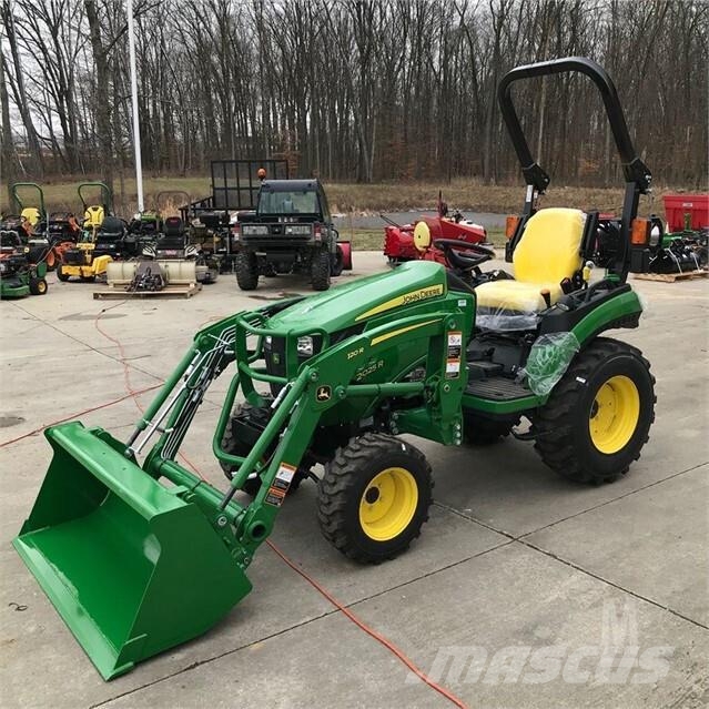 John Deere 2025R جرارات مدمجة