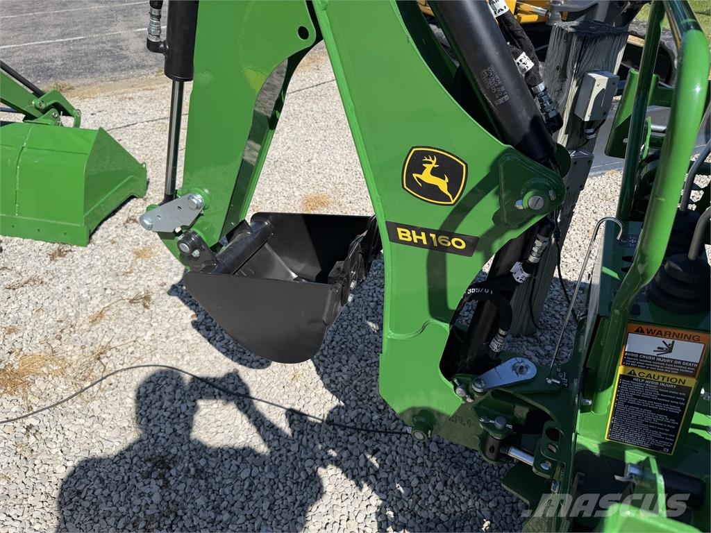 John Deere 2025R 소형 트랙터