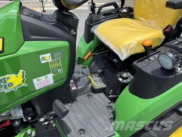 John Deere 2025R 소형 트랙터