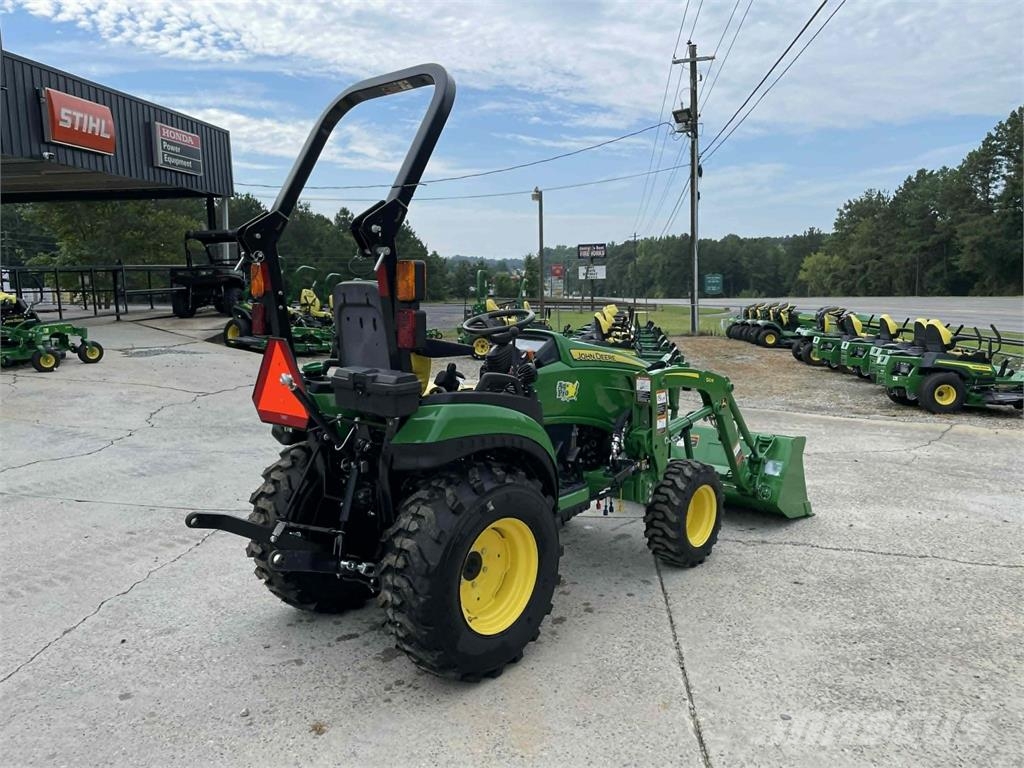 John Deere 2025R Tractores compactos