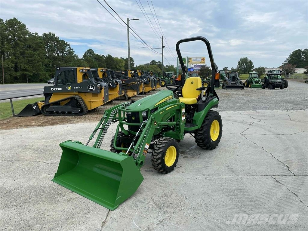 John Deere 2025R Tractores compactos