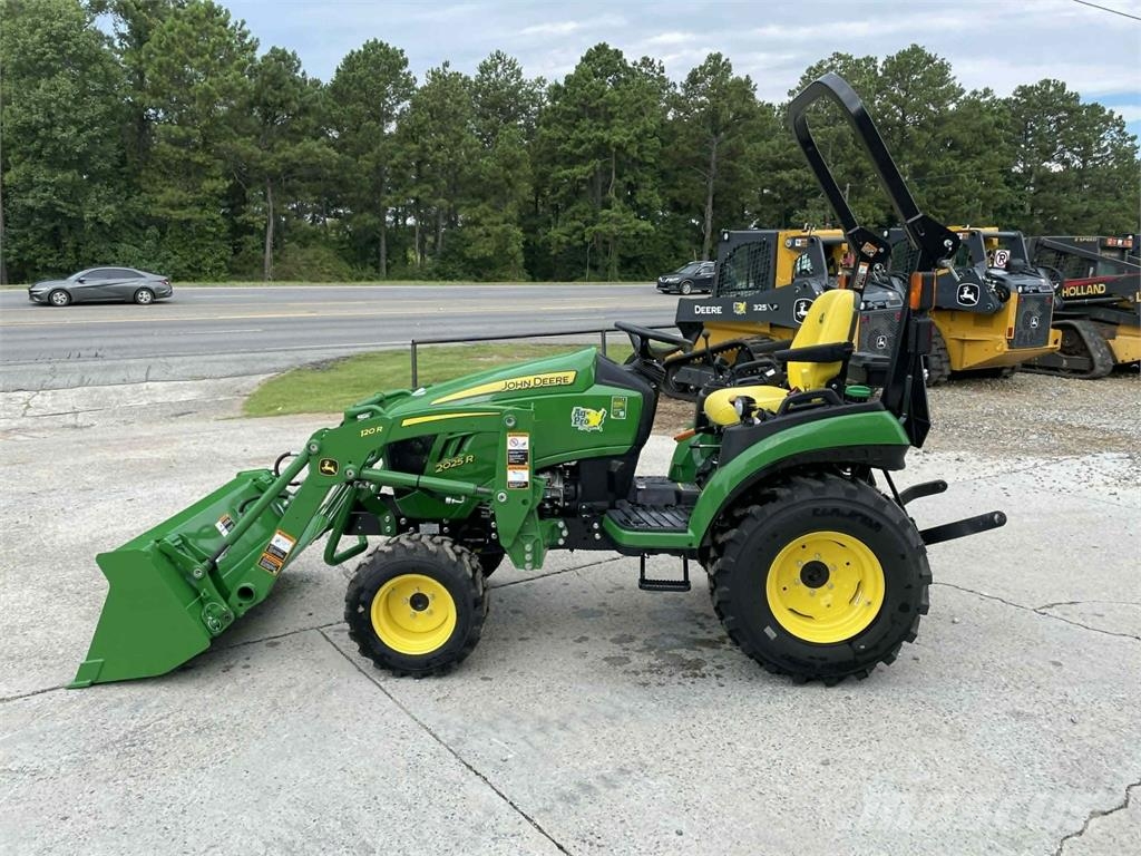 John Deere 2025R Tractores compactos