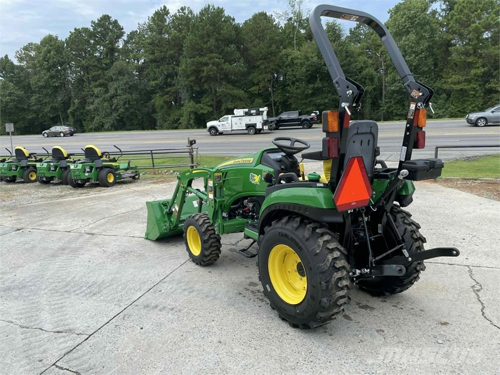 John Deere 2025R Tractores compactos