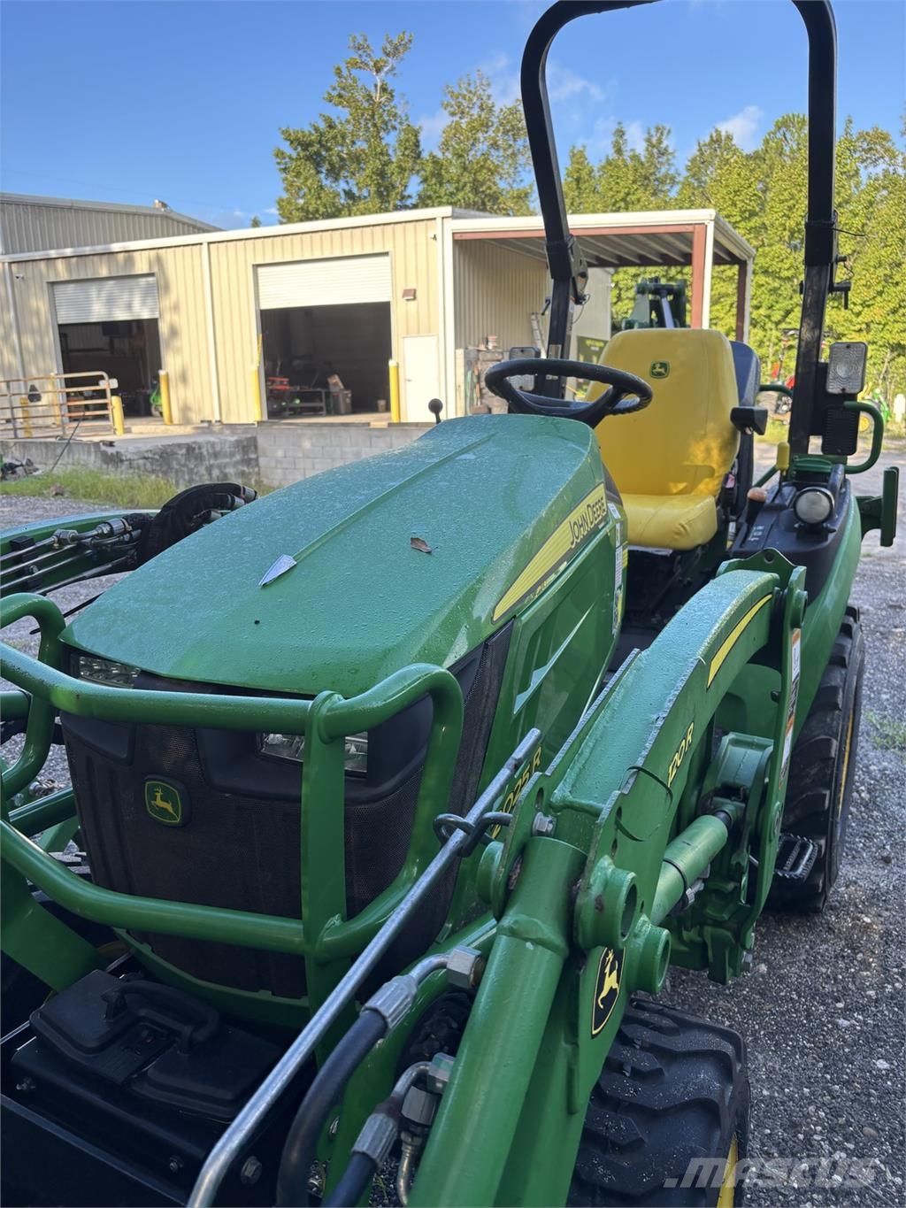 John Deere 2025R Kompakt traktorok