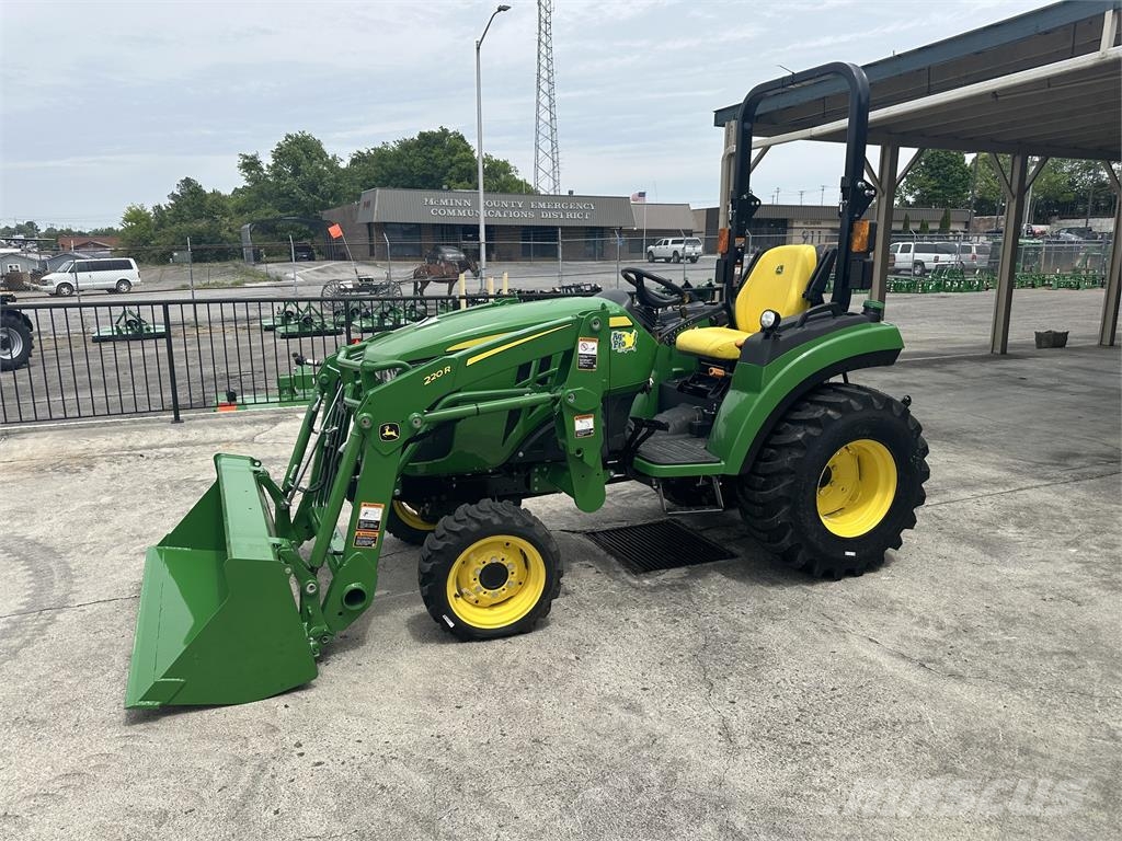 John Deere 2032R 소형 트랙터