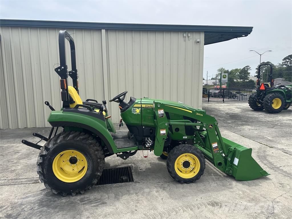 John Deere 2032R 소형 트랙터