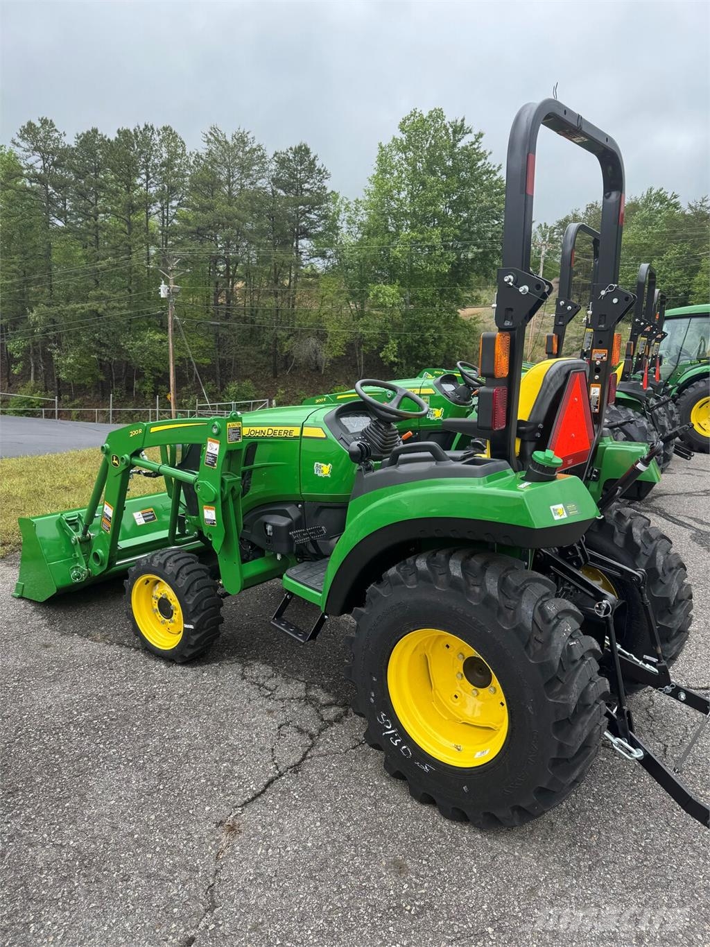 John Deere 2032R Tractoare compacte