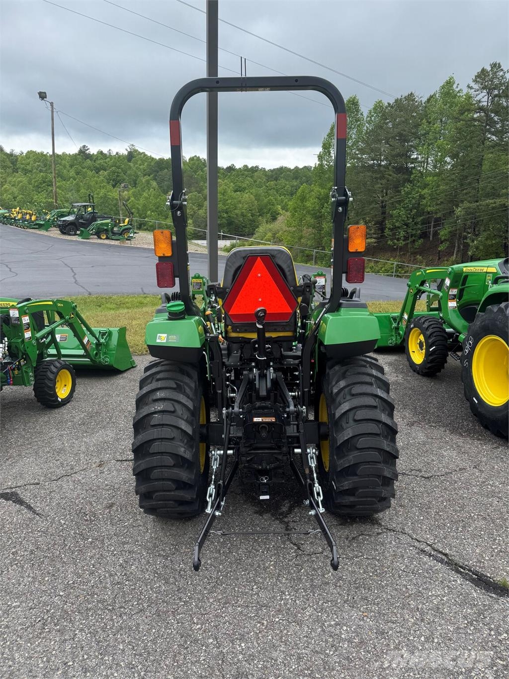 John Deere 2032R Tractoare compacte