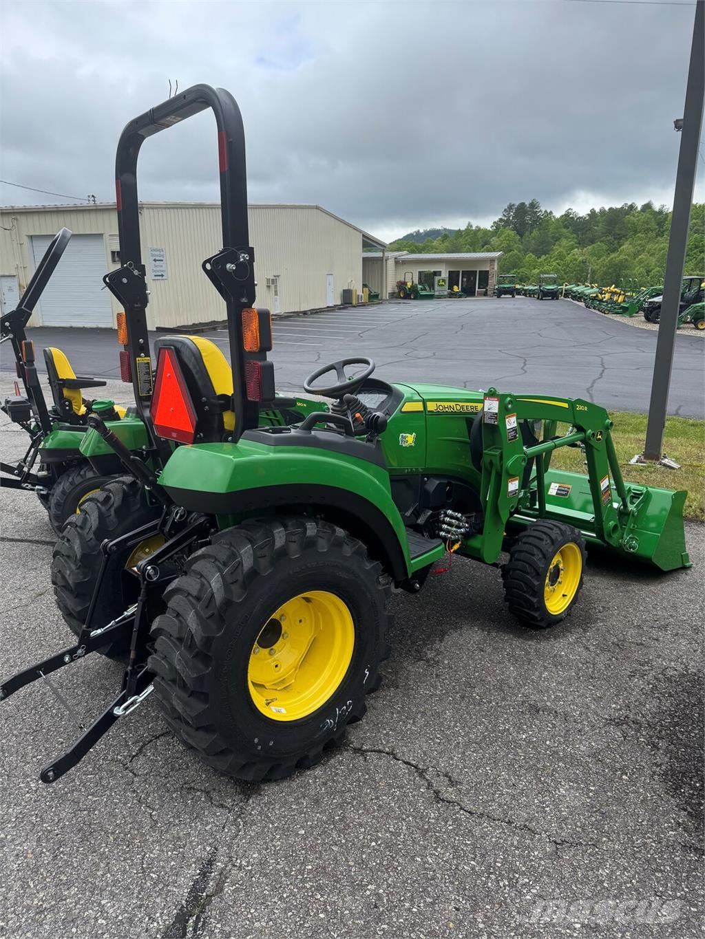 John Deere 2032R Tractoare compacte