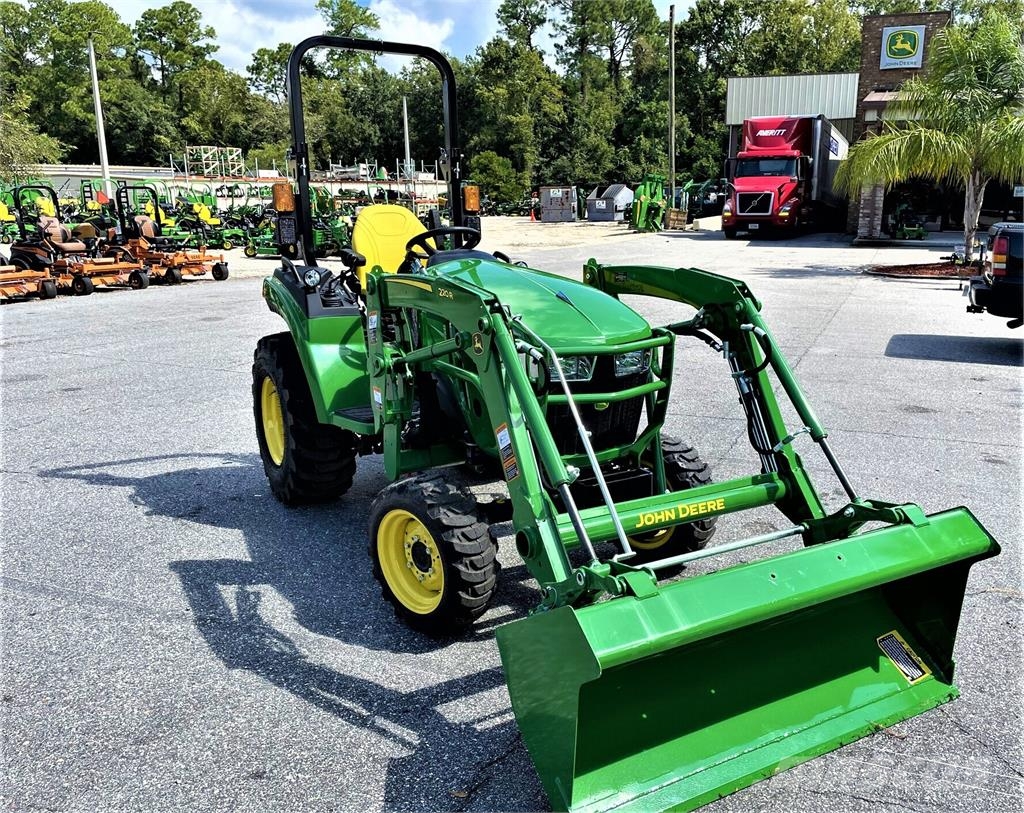 John Deere 2038R 소형 트랙터