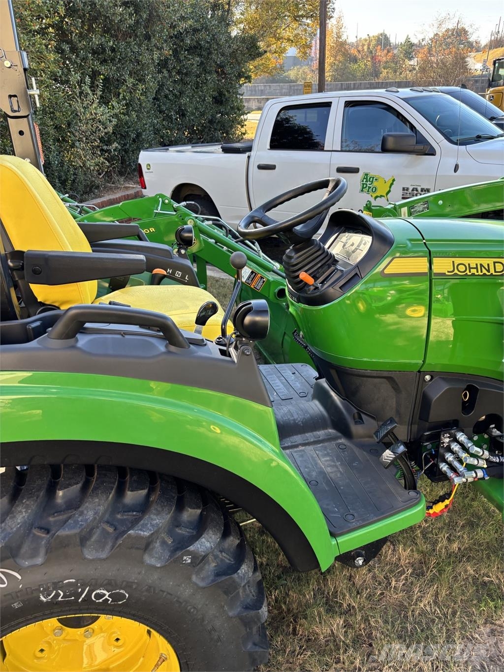 John Deere 2038R 소형 트랙터