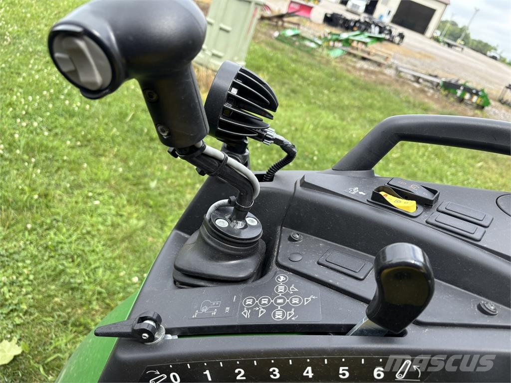 John Deere 2038R Tractores compactos