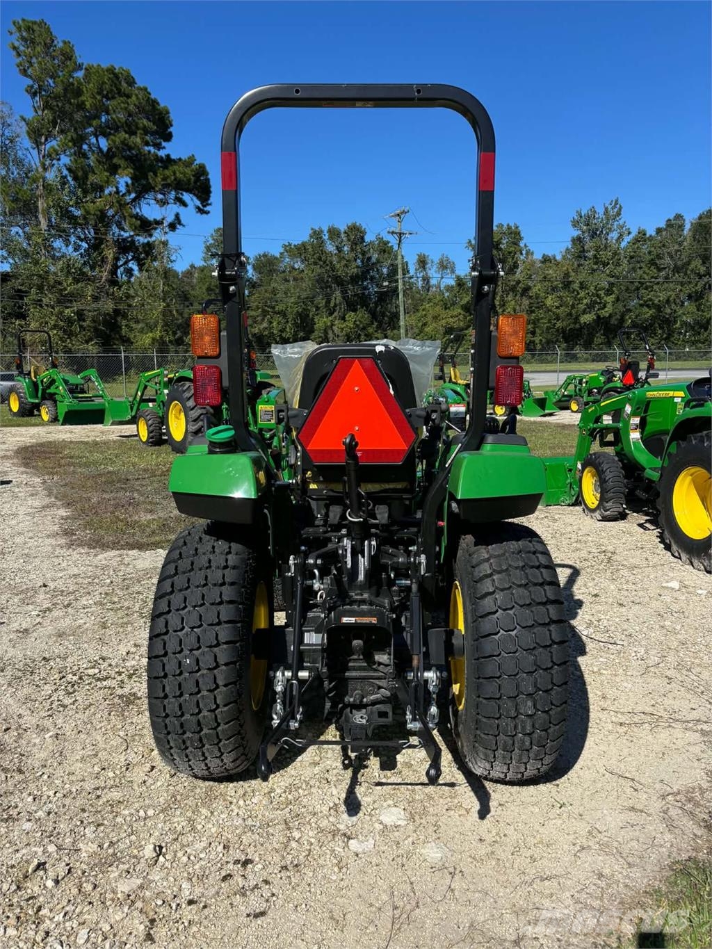 John Deere 2038R Manjši traktorji