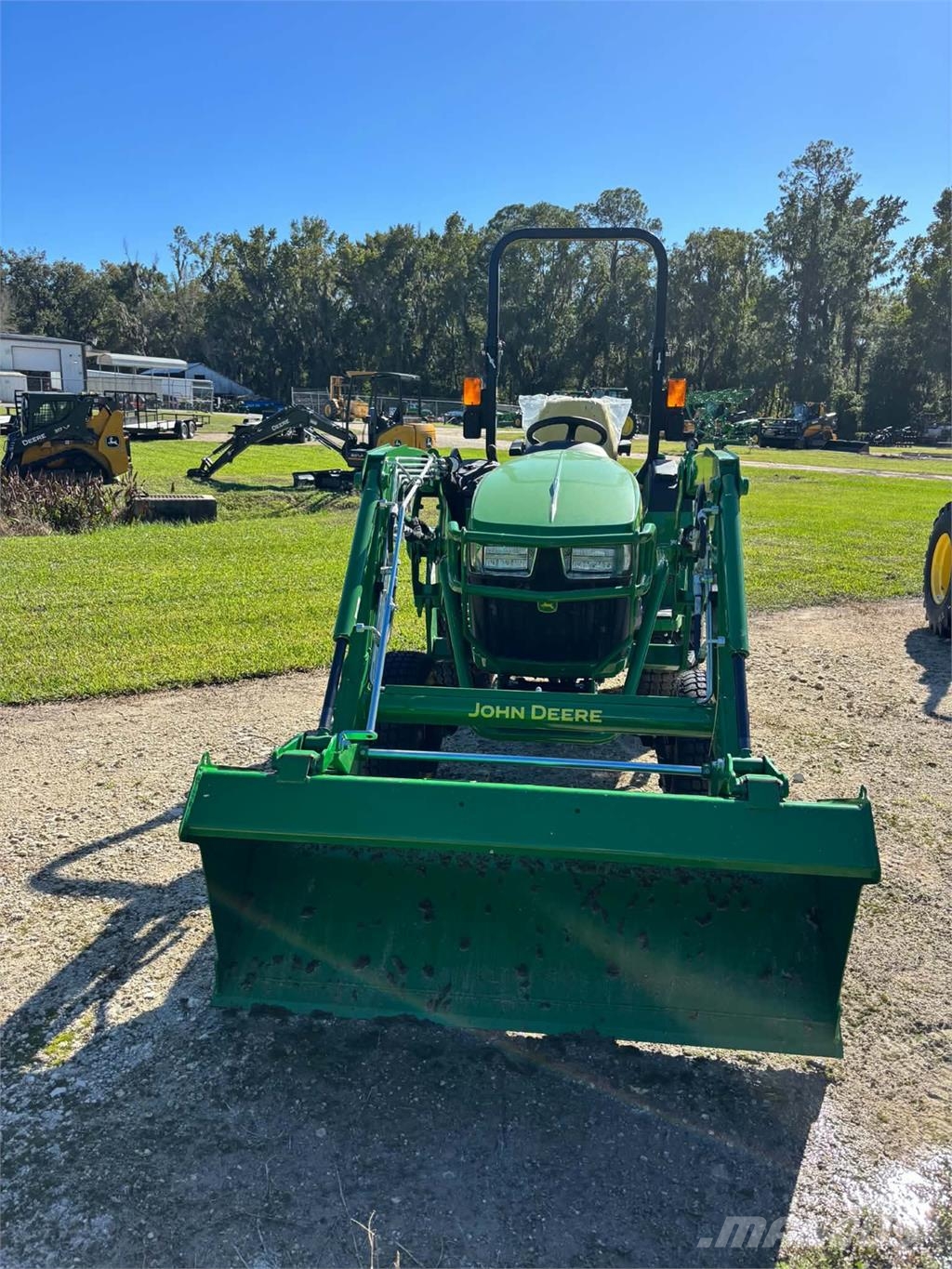 John Deere 2038R Manjši traktorji