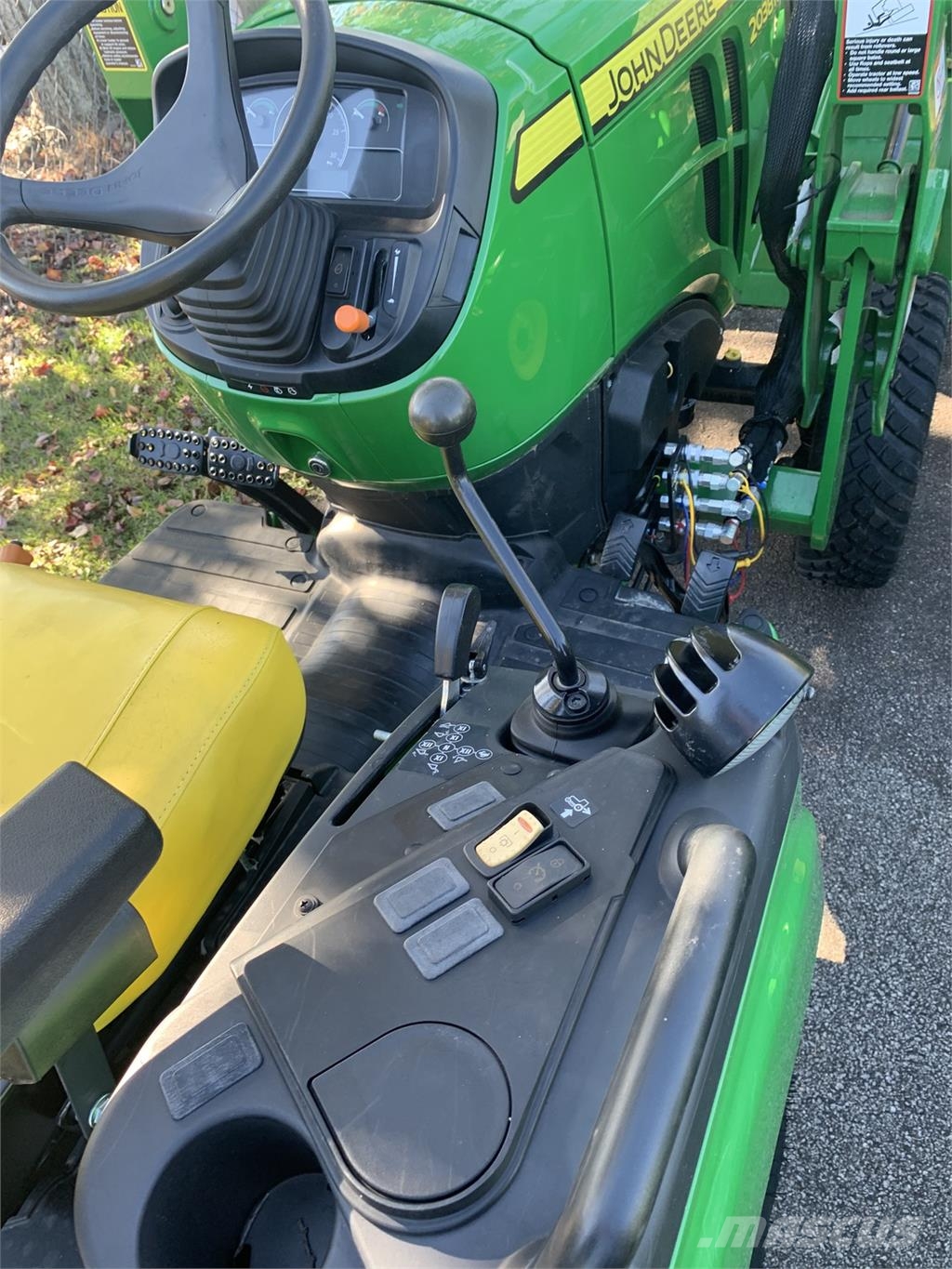 John Deere 2038R 小型曳引機
