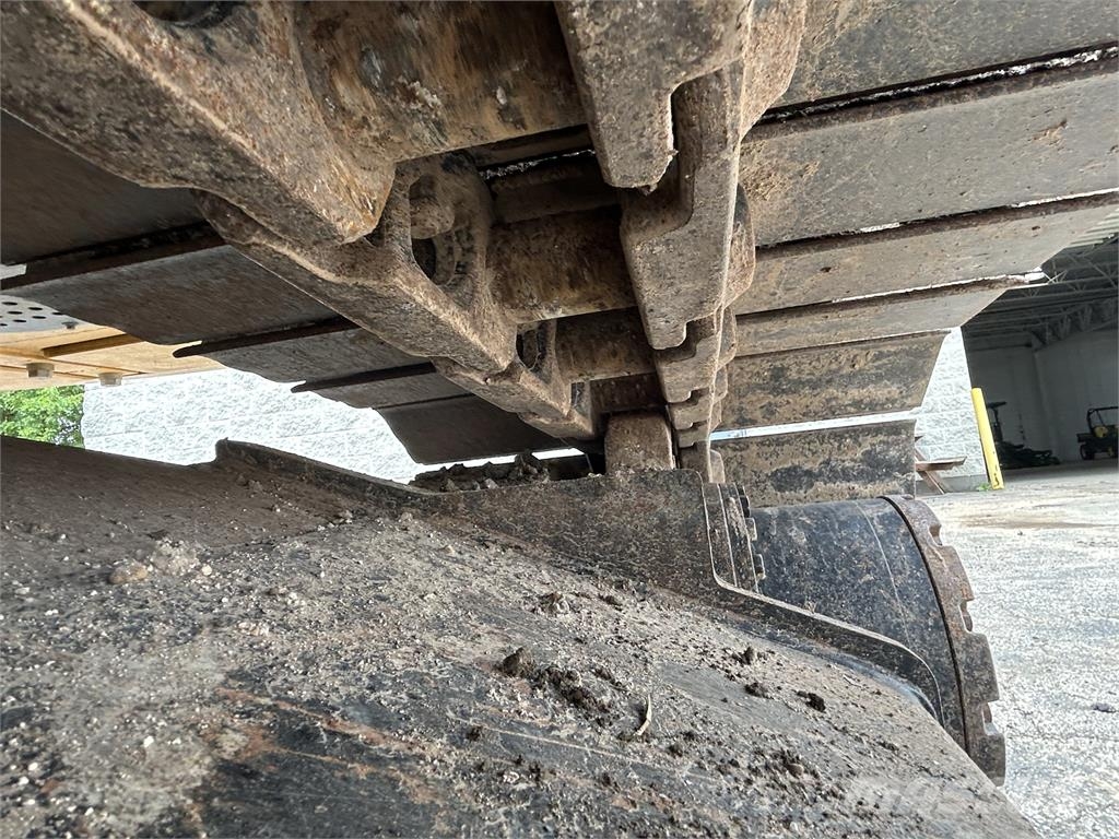 John Deere 210 P Bageri guseničari
