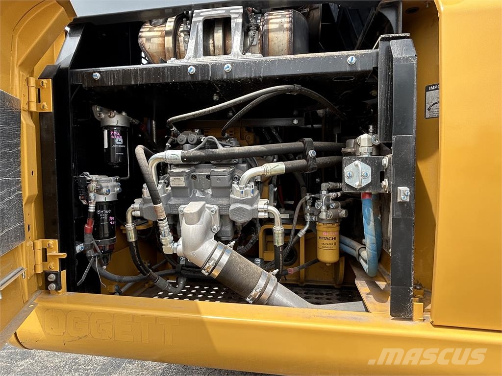 John Deere 210 P Bageri guseničari