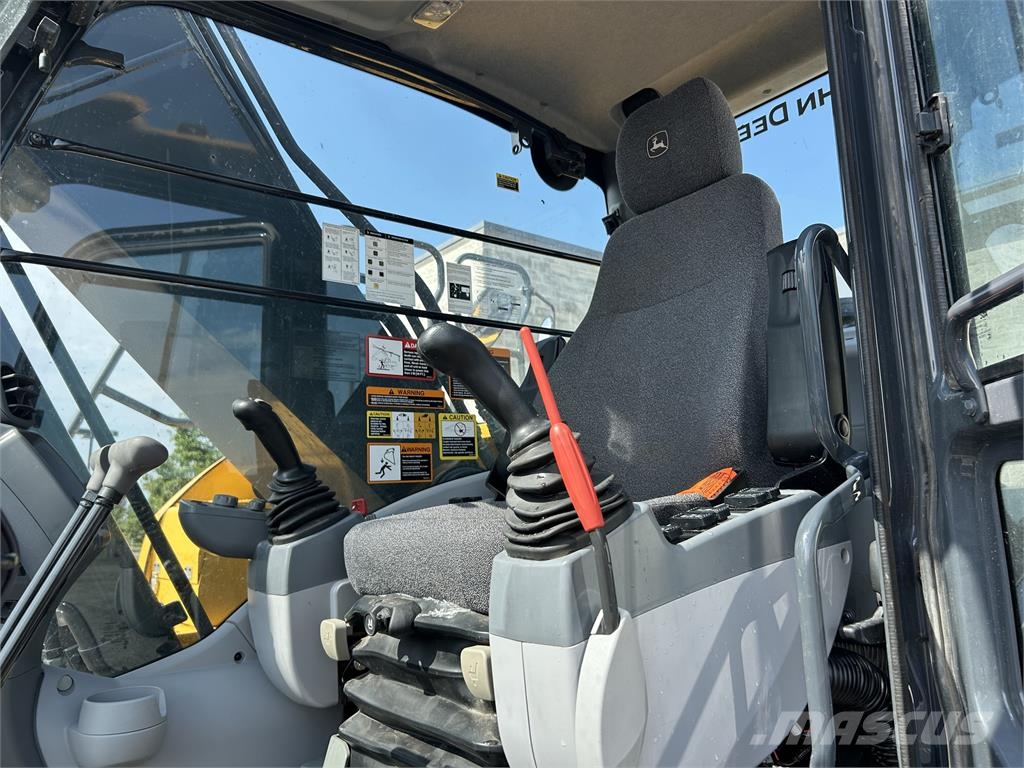 John Deere 210 P Bageri guseničari