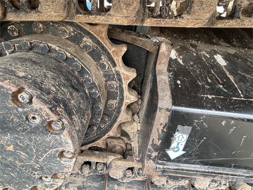 John Deere 210 P Bageri guseničari