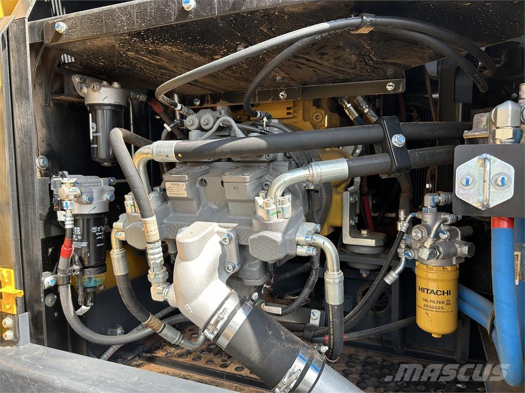 John Deere 210 P Bageri guseničari