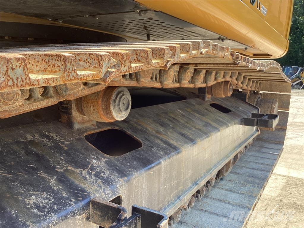 John Deere 210 P Crawler excavators