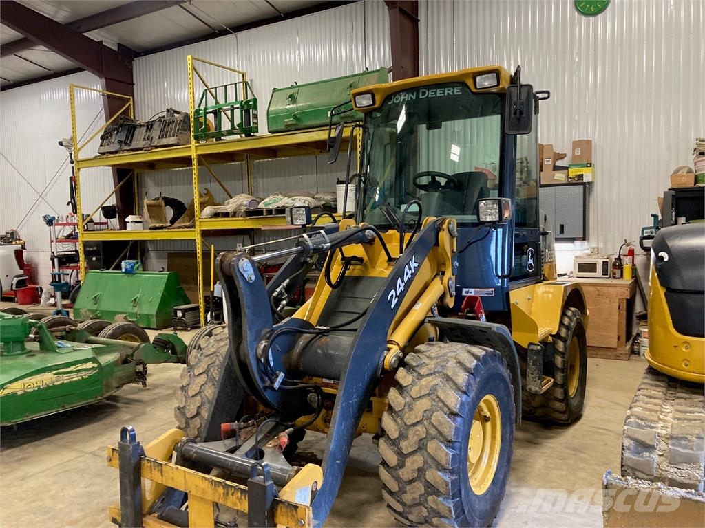 John Deere 244K Mini utovarivači