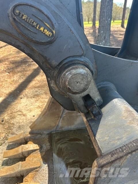 John Deere 245 P Crawler excavators