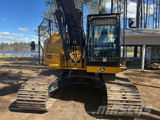 John Deere 245 P Crawler excavators
