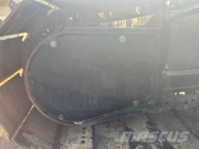 John Deere 245 P Crawler excavators